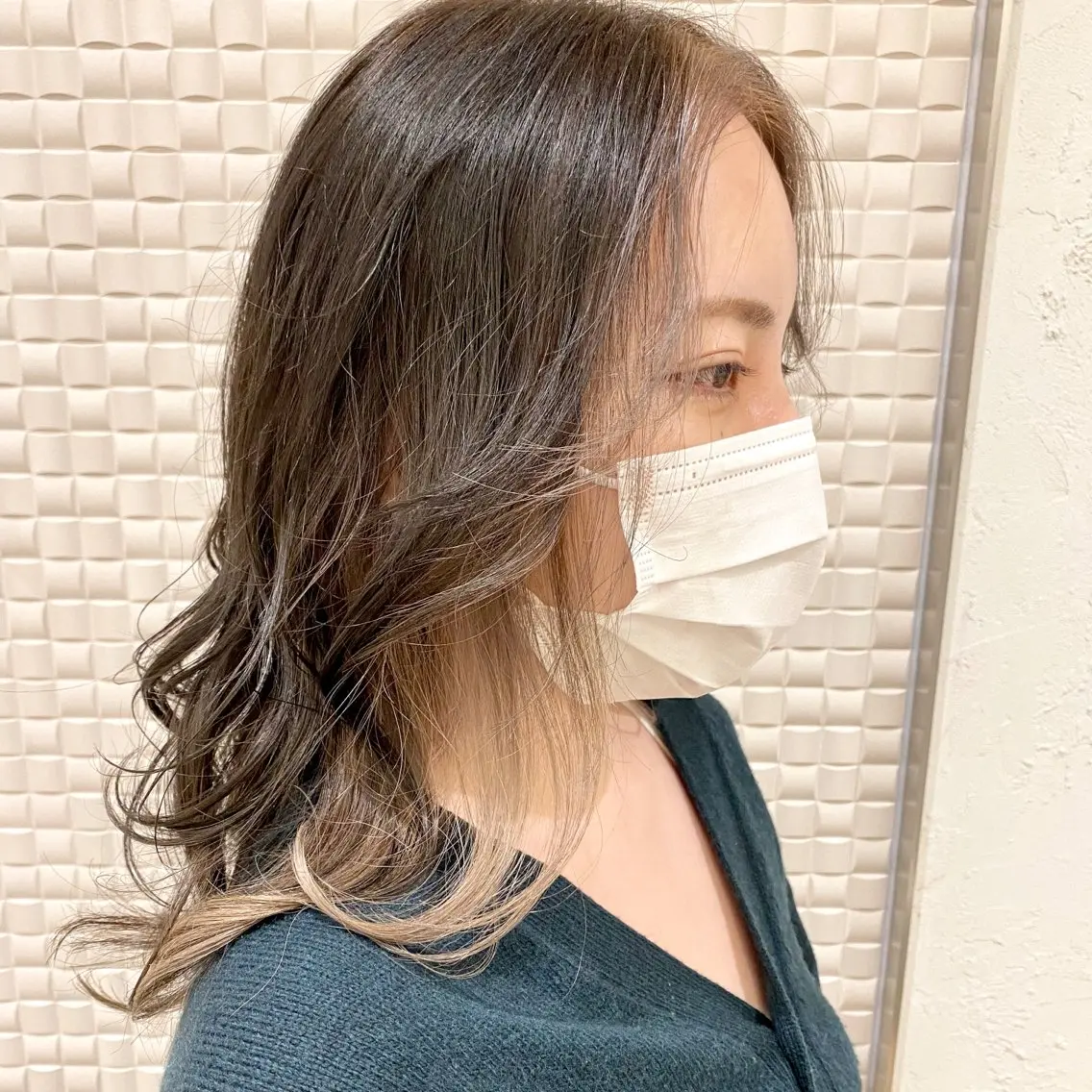 ミディアム カラー ヘアアレンジ 透明感カラー インナーカラー レイヤーカット カット ヘアカラー トリートメント ヘアセット 新宿メンズパーマ ヨモギダのヘアスタイル
