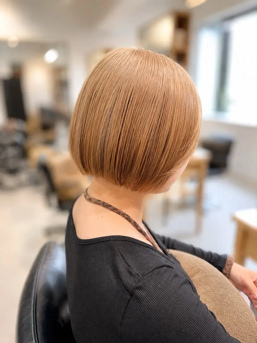 ショート カット ヘアカラー カラーモデル募集 🤍momoha🤍のヘアスタイル