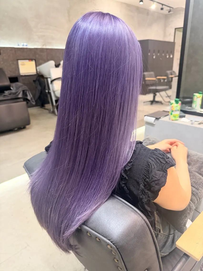 ロング カラー 岩渕 由里香のヘアスタイル
