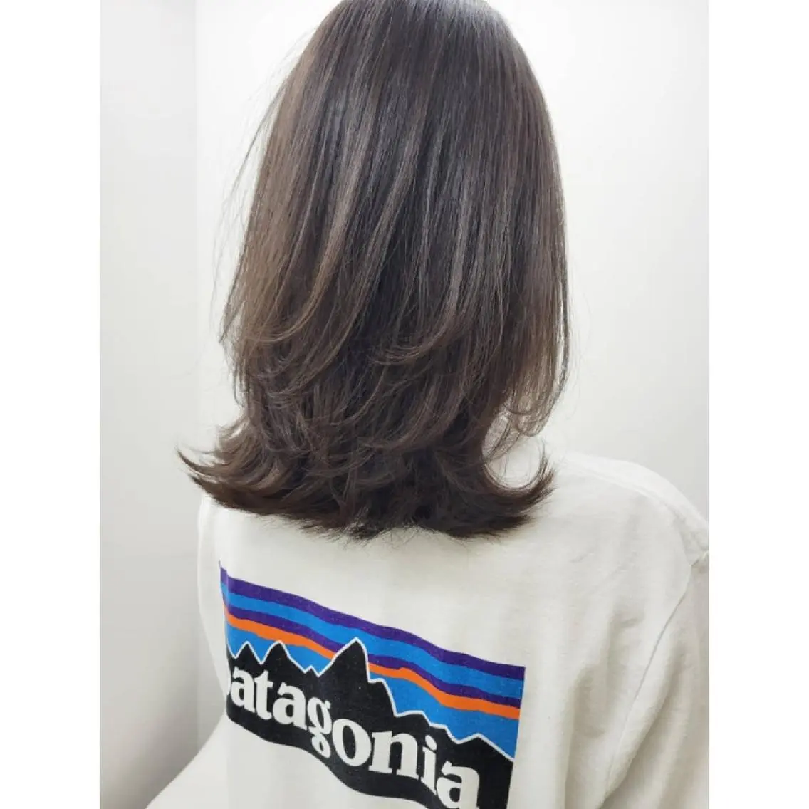 ✂海外で大人気のレイヤースタイル✂ミディアムからロングまでどんな長さでも✨どんなスタイリングでも可愛いレイヤースタイルの写真