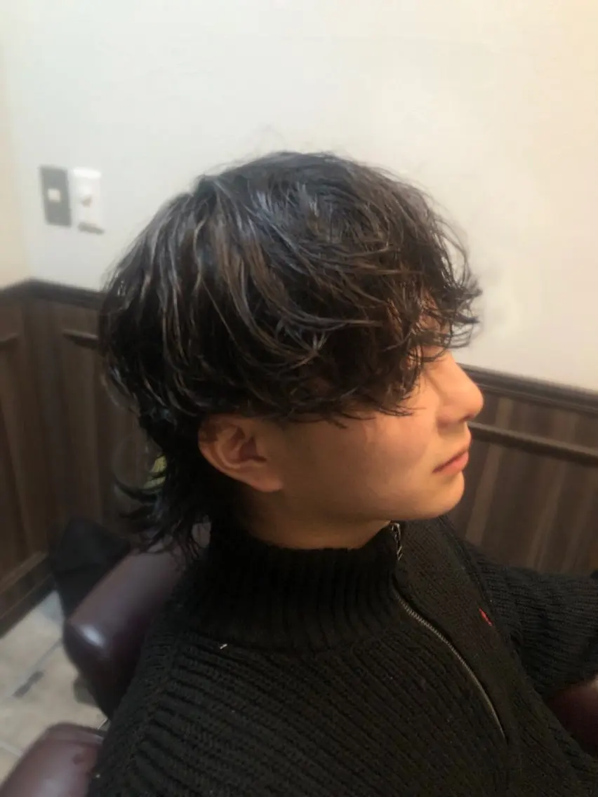 セミロング パーマ セミロングパーマ カット無料 長利愛花のヘアスタイル