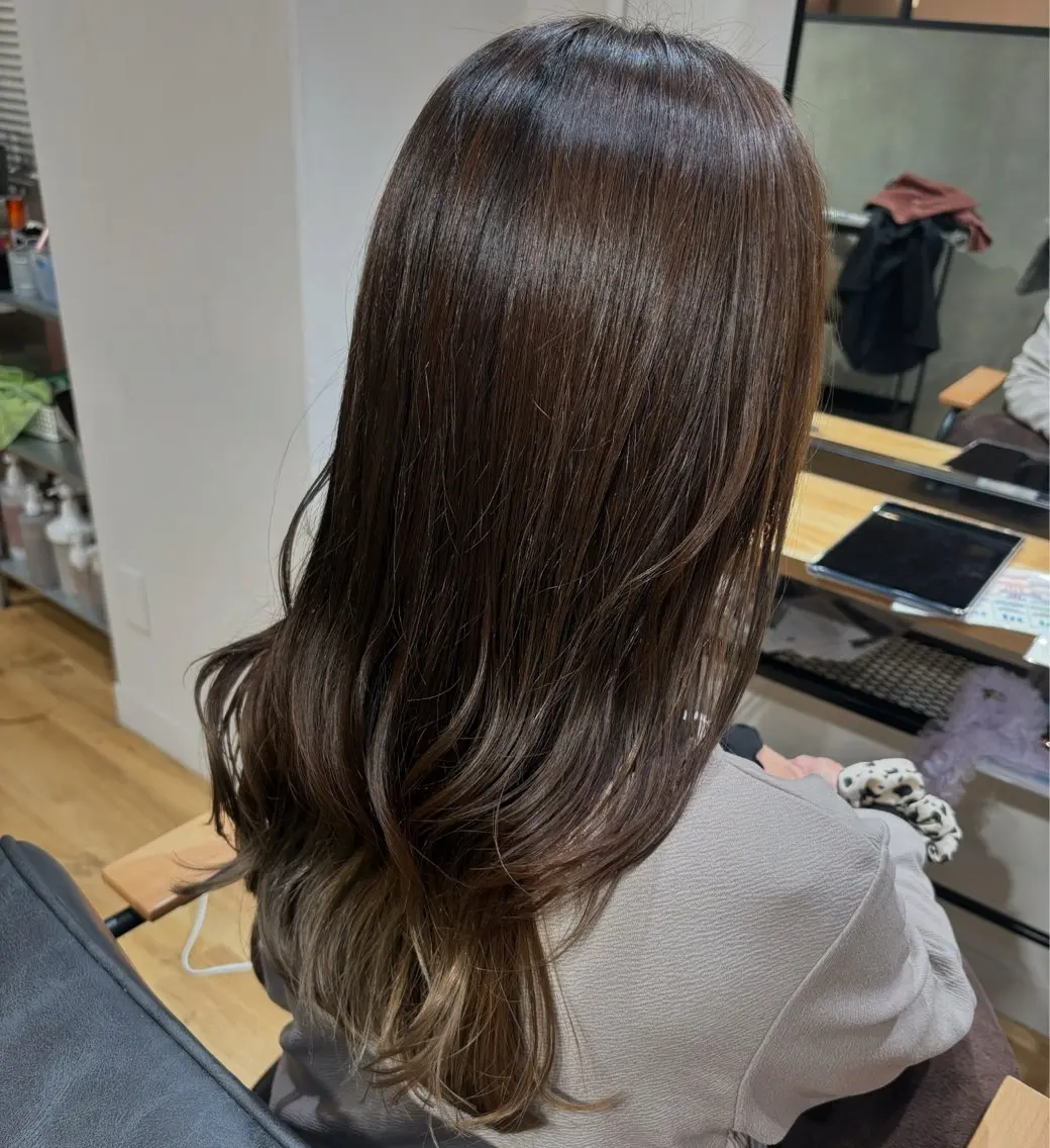 ロング レイヤーカット こうやま みるのヘアスタイル