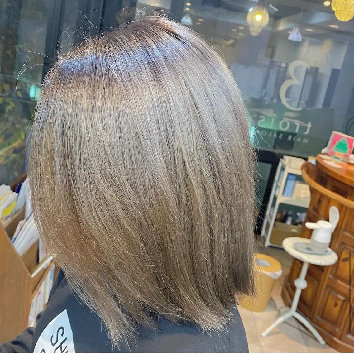 ミディアム こばやし あこのヘアスタイル