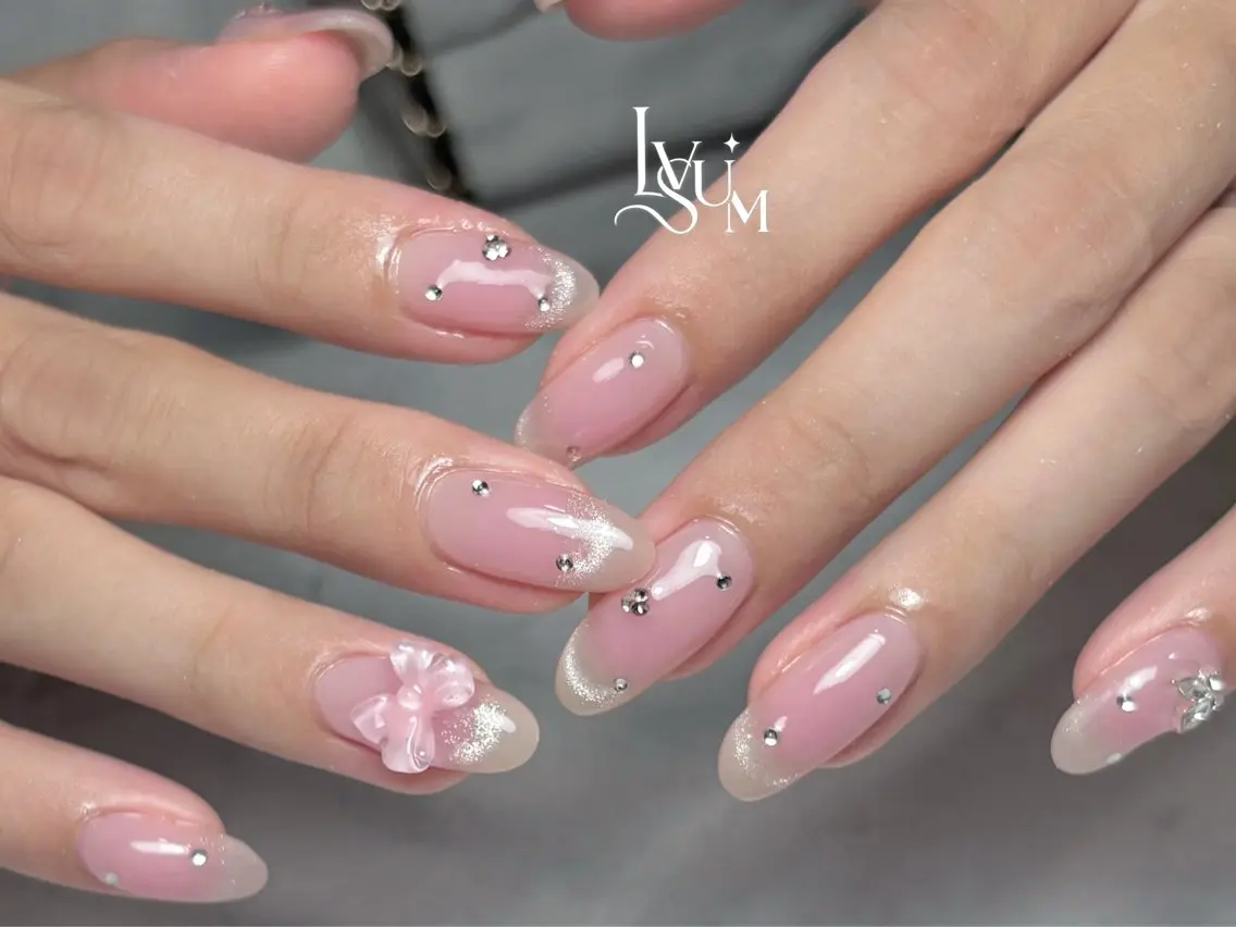 ネイル チークネイル リボン ハンドネイル lvsum nailのネイルデザイン