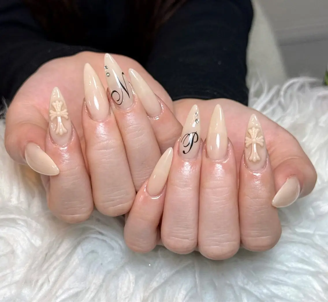 ネイル チークネイル ドット フレンチネイル グラデーション ハート ハンドネイル Julli NailStudioのネイルデザイン