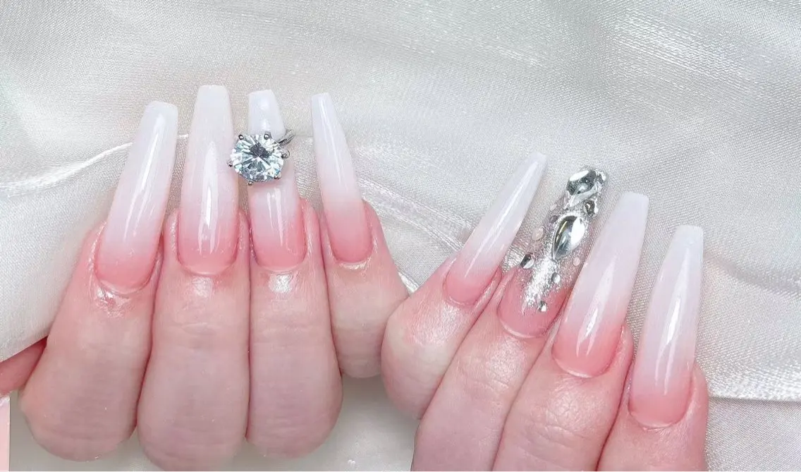 ネイル 🎀M nails✨ ビューティーのネイルデザイン