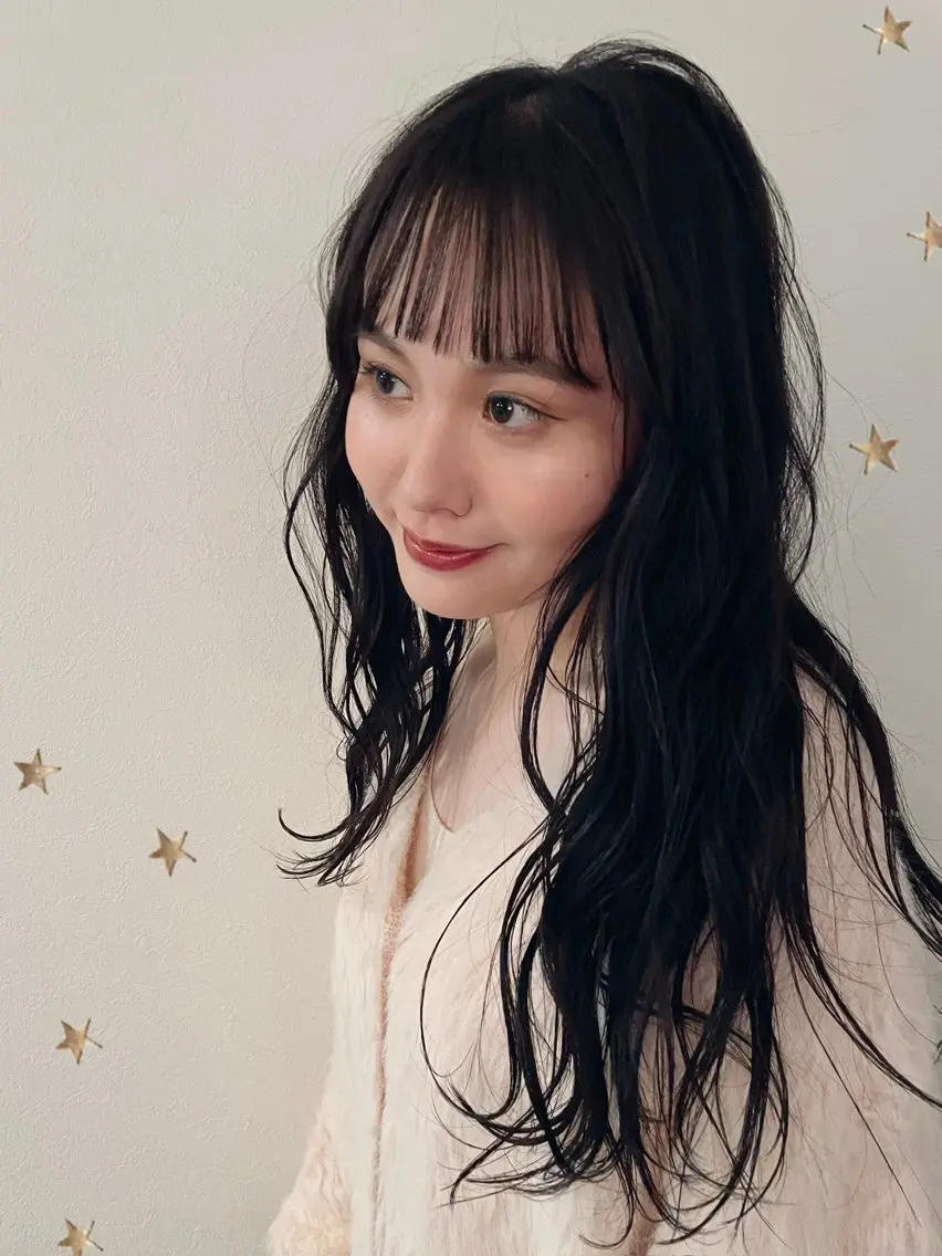 ロング カラー カット ヘアカラー 市川 千夏のヘアスタイル