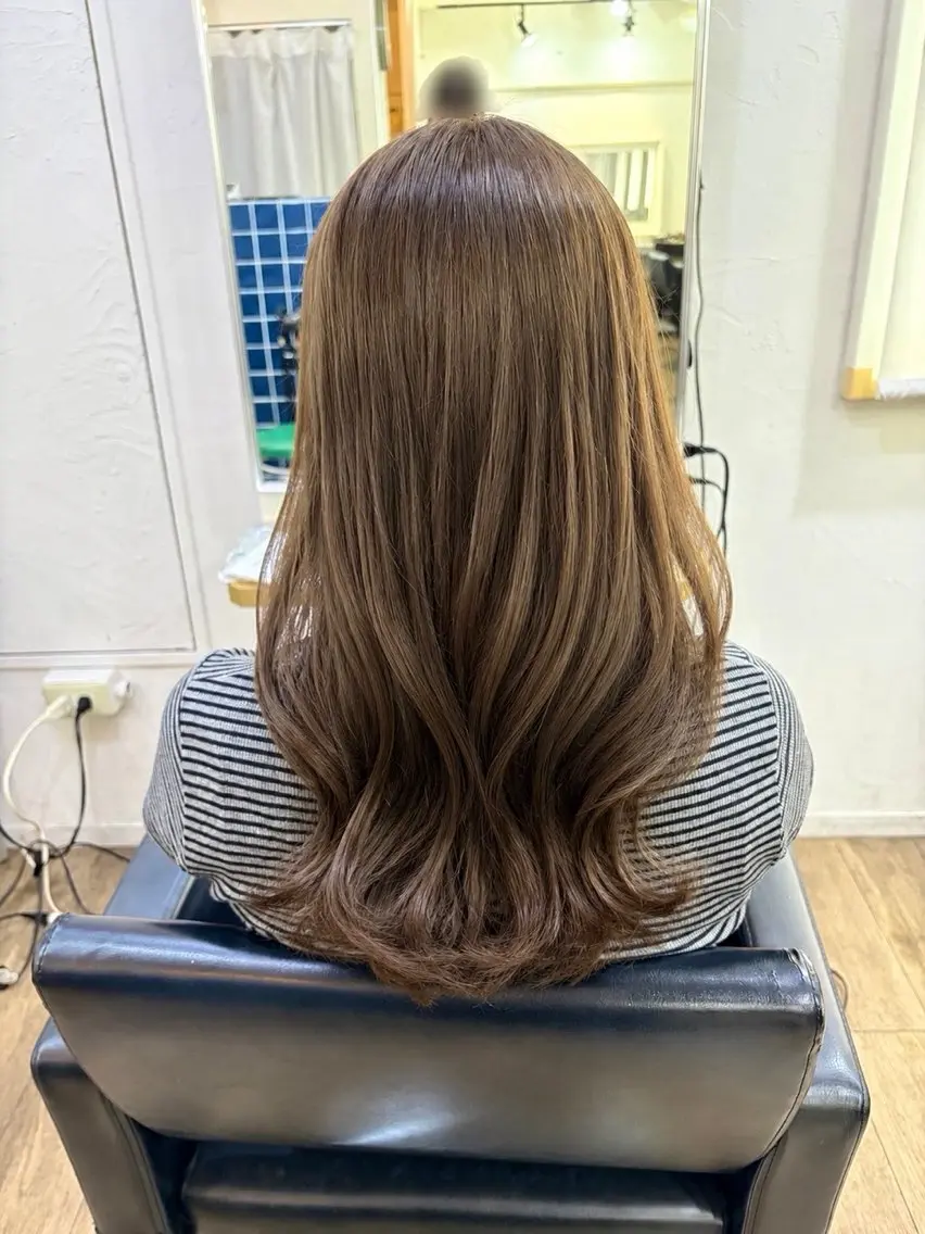 ミディアム カラー ベージュカラー ヘアカラー トリートメント ここね/暗髪/ 縮毛矯正/モデル募集のヘアスタイル