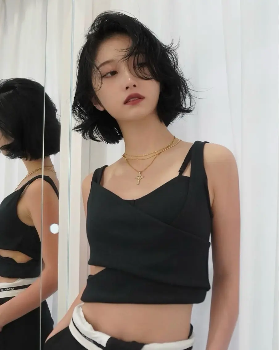ミディアム 阿部 光希のヘアスタイル