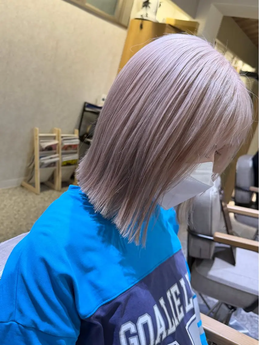ショート カラー 吉良祐樹 艶カラー／縮毛矯正のヘアスタイル