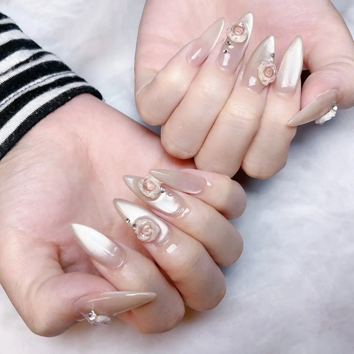 ネイル ハンドネイル 🍭Yun nail hyejin🌸のネイルデザイン