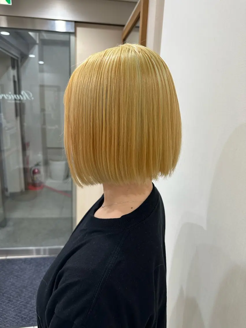 ショート カラー 切りっぱなしボブ ブリーチ ブロンド ケアブリーチ ボブ 平日オススメ✨ コスパ&タイパ✨山下のヘアスタイル