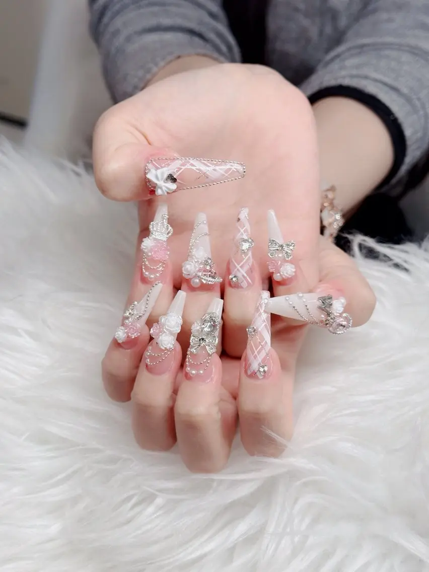 ネイル アートネイル フレンチネイル ジェルネイル 韓国ネイル マグネットネイル ハンドネイル Lenie Nail Okuboのネイルデザイン