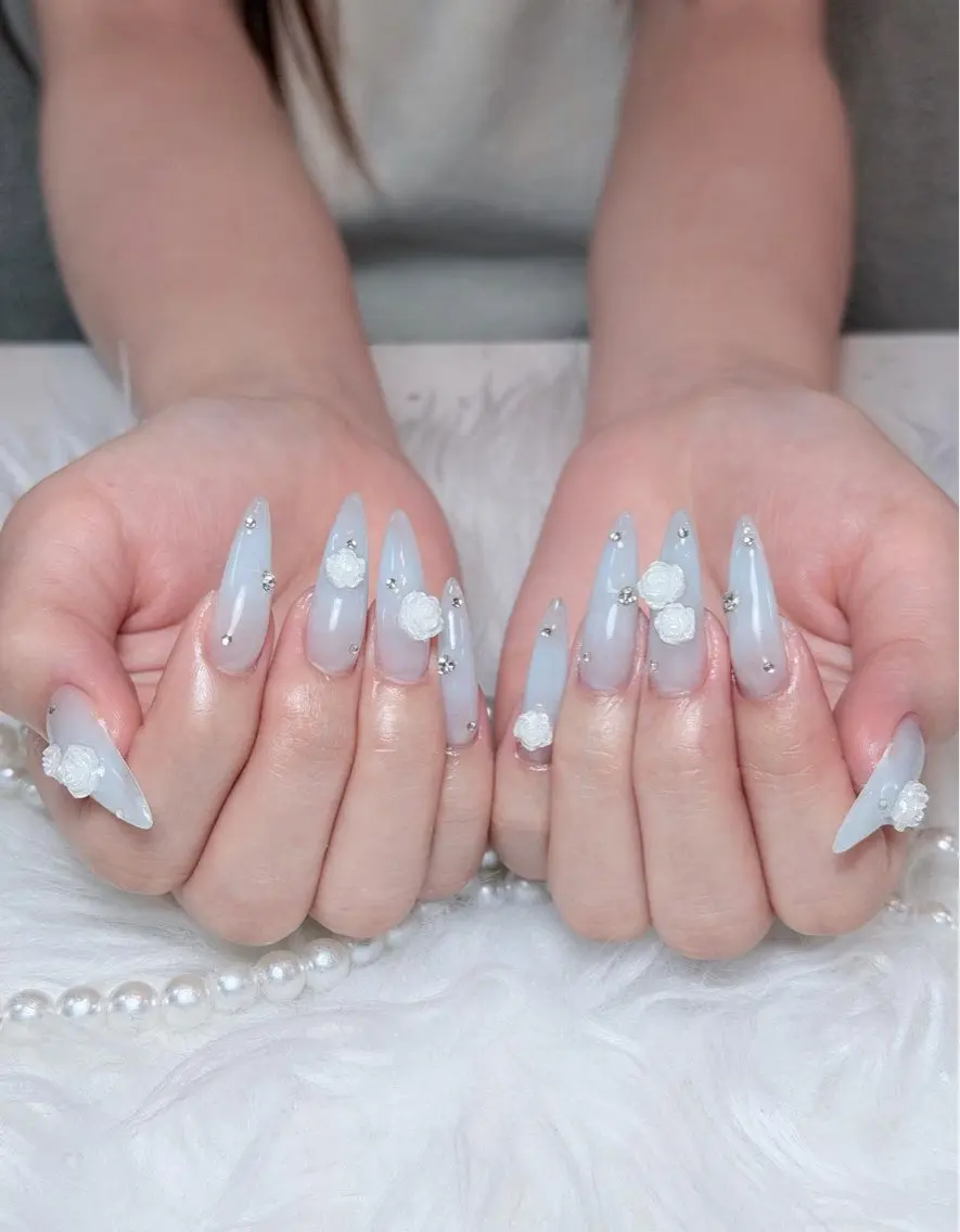 ネイル チークネイル ドット フレンチネイル グラデーション ハート ハンドネイル Julli NailStudioのネイルデザイン