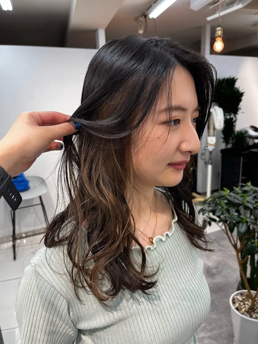 カラー ウルフ🦋顔まわり ❤︎ ͛めいのヘアスタイル
