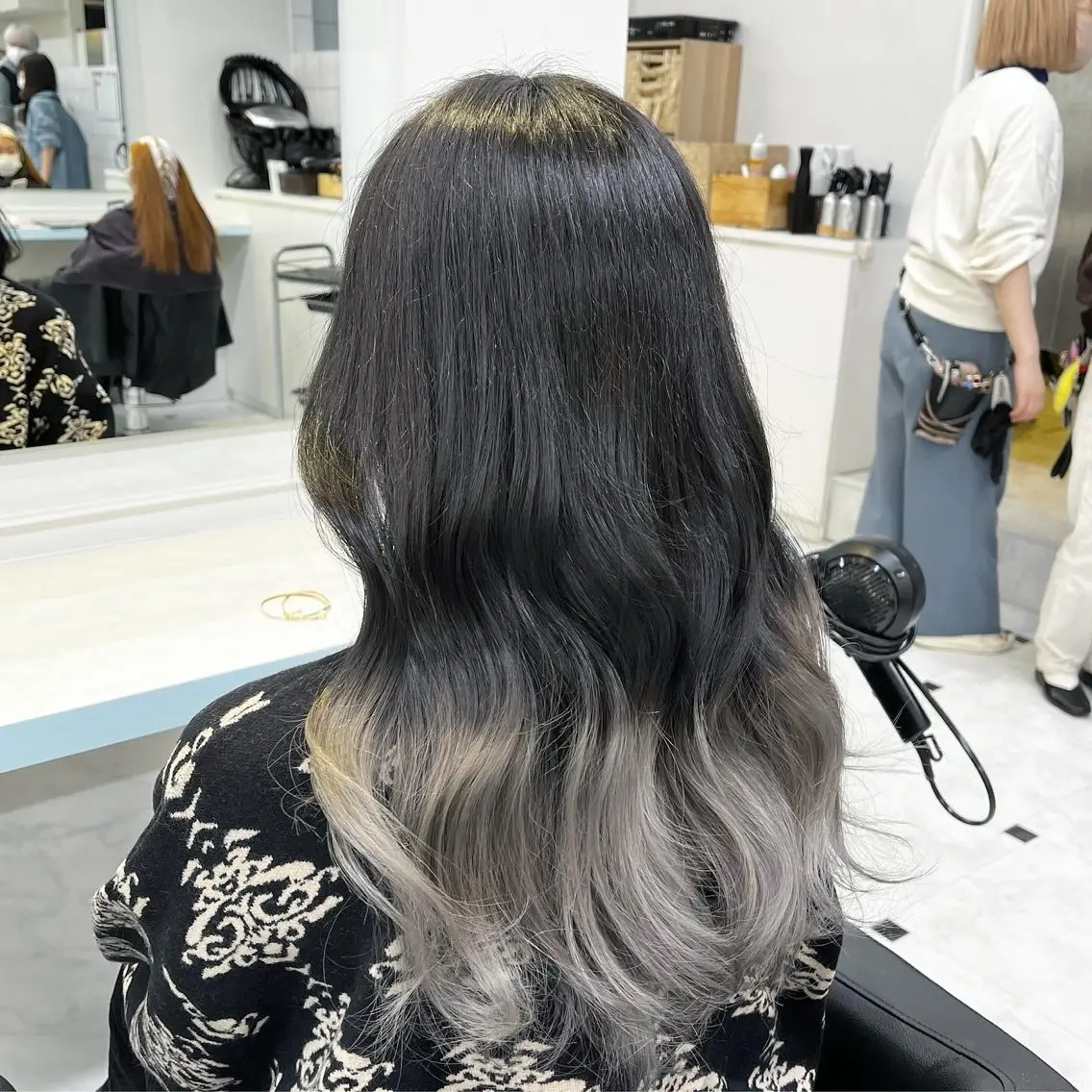 ロング カラー ヘアカラー トリートメント ブリーチカラー 🩵MIZUKIのヘアスタイル