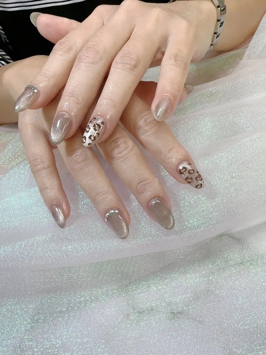 ネイル Hey🌈NAIL 長さ出し専門店のネイルデザイン