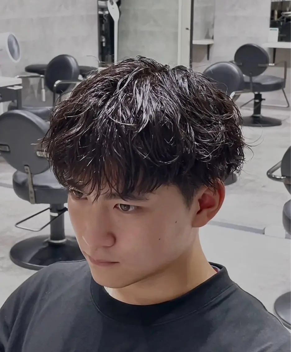 パーマ メンズ メンズパーマ パーマ センターパート /韓国men'sヘアのヘアスタイル