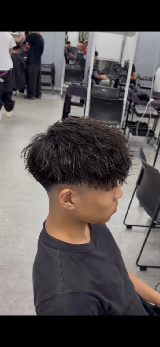 ショート パーマ メンズ フェードカット メンズパーマ スキンフェード メンズパーマカット 達人/涼のヘアスタイル
