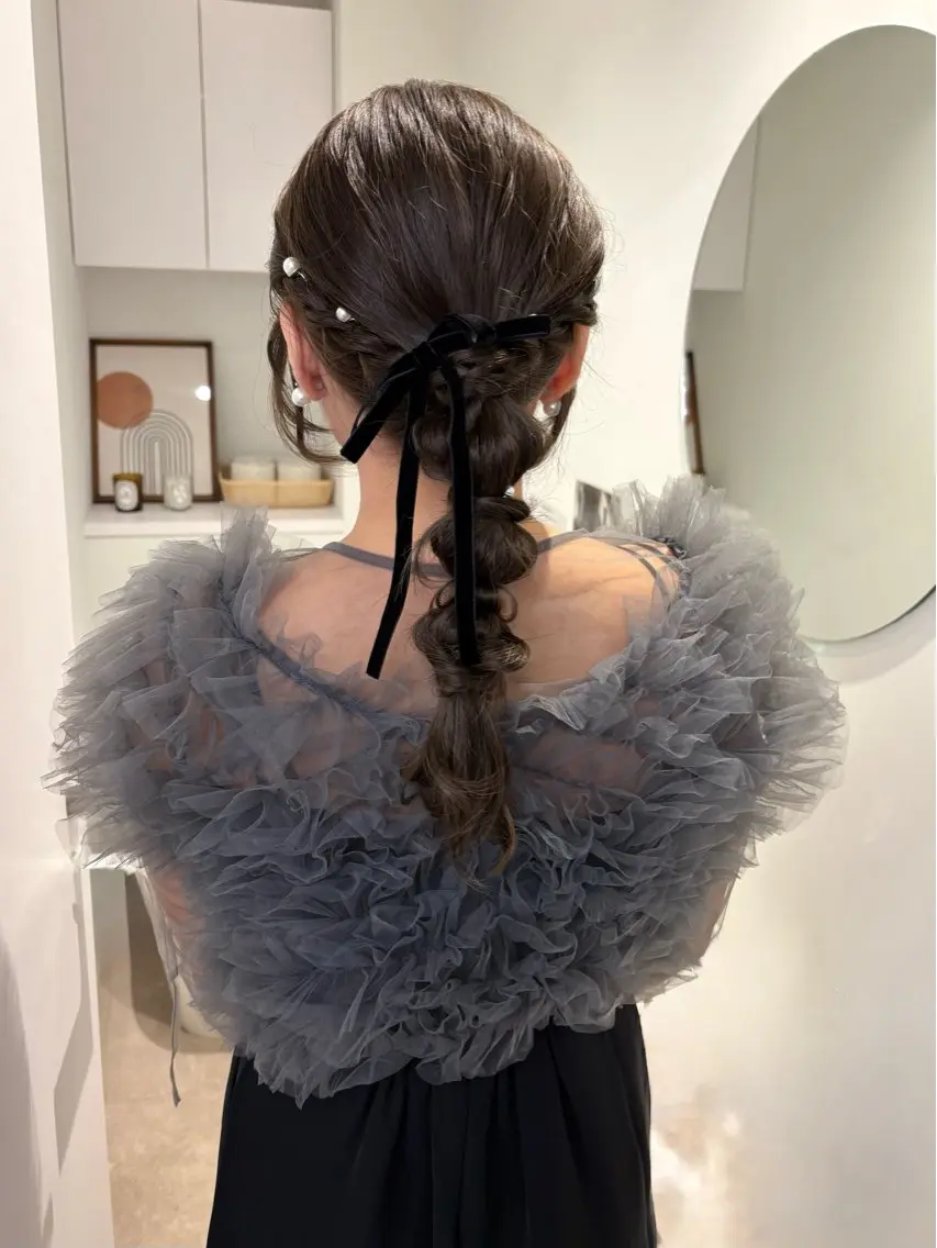ヘアアレンジ ヘアセット 透明感カラー🫧 nanohaのヘアスタイル