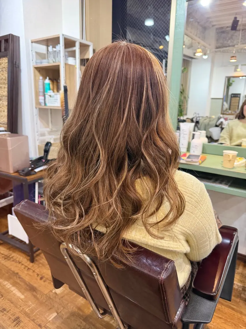 ロング ハイライト ロング Re:ta Hair 飯田淳平のヘアスタイル