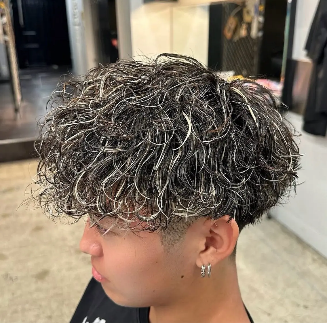ショート パーマ メンズ メンズパーマ 波巻きパーマ ユイ【メンズパーマ】 🔥パーマモデル募集のヘアスタイル