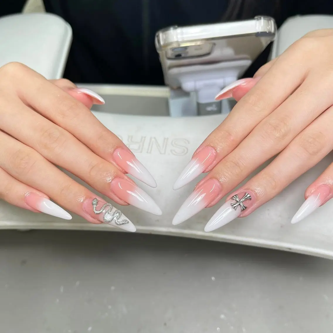 ネイル アートネイル 持ち込み ハンドネイル ハンドケア Dyo Nailのネイルデザイン
