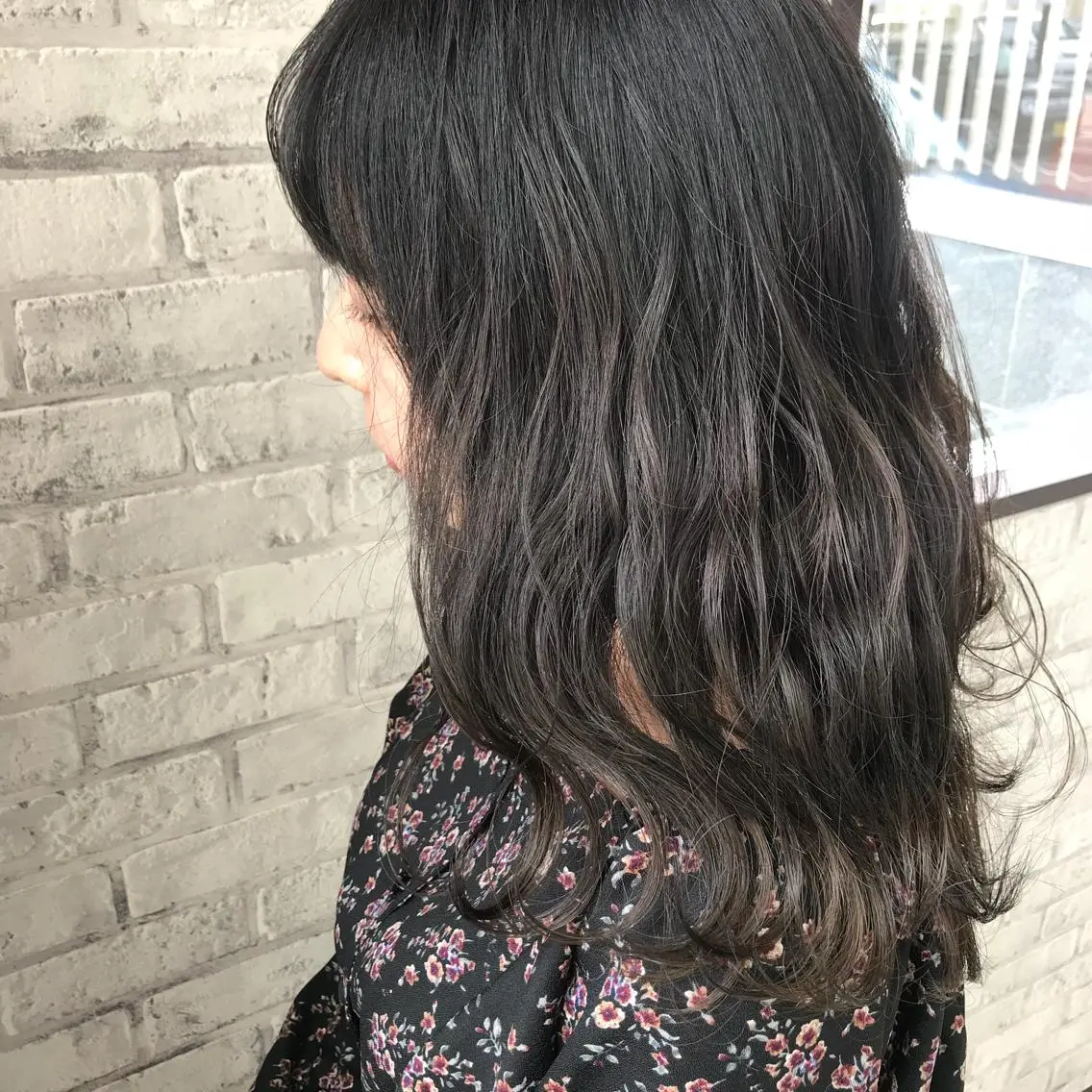 ミディアム カラー グレージュ ヘアカラー トリートメント Oopsレイヤー 加藤澄都のヘアスタイル