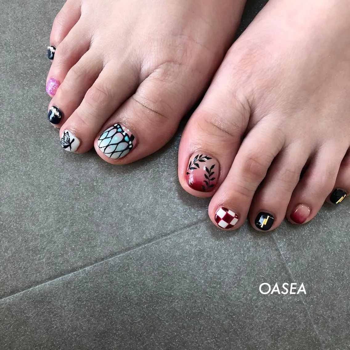 ネイル フットネイル 🌞💜 KAORI 🌴のネイルデザイン