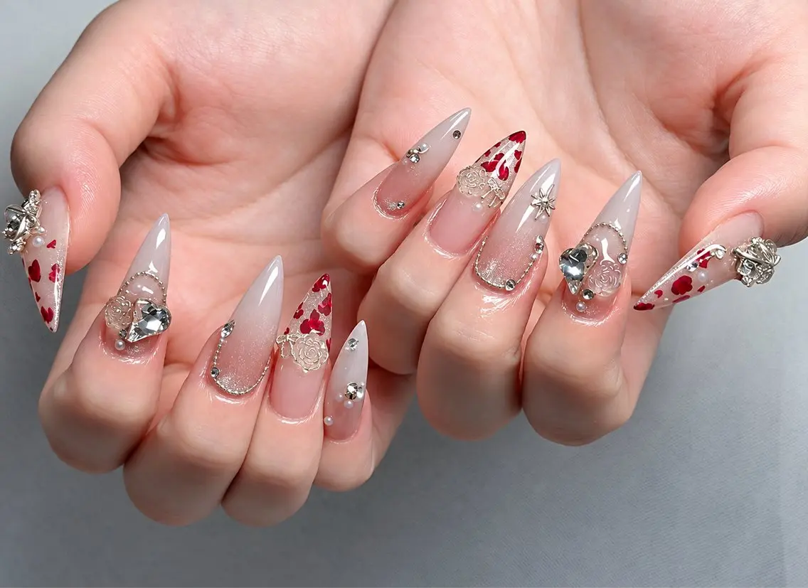 ネイル アートネイル ボルドー フレンチネイル ジェルネイル 氷ネイル・うるうるネイル ハンドネイル Julie NailSalonのネイルデザイン