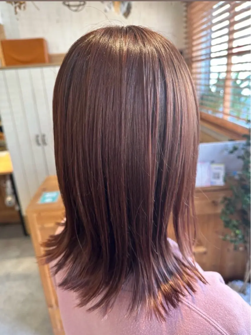 カラー ヘアカラー はやさか しおんのヘアスタイル
