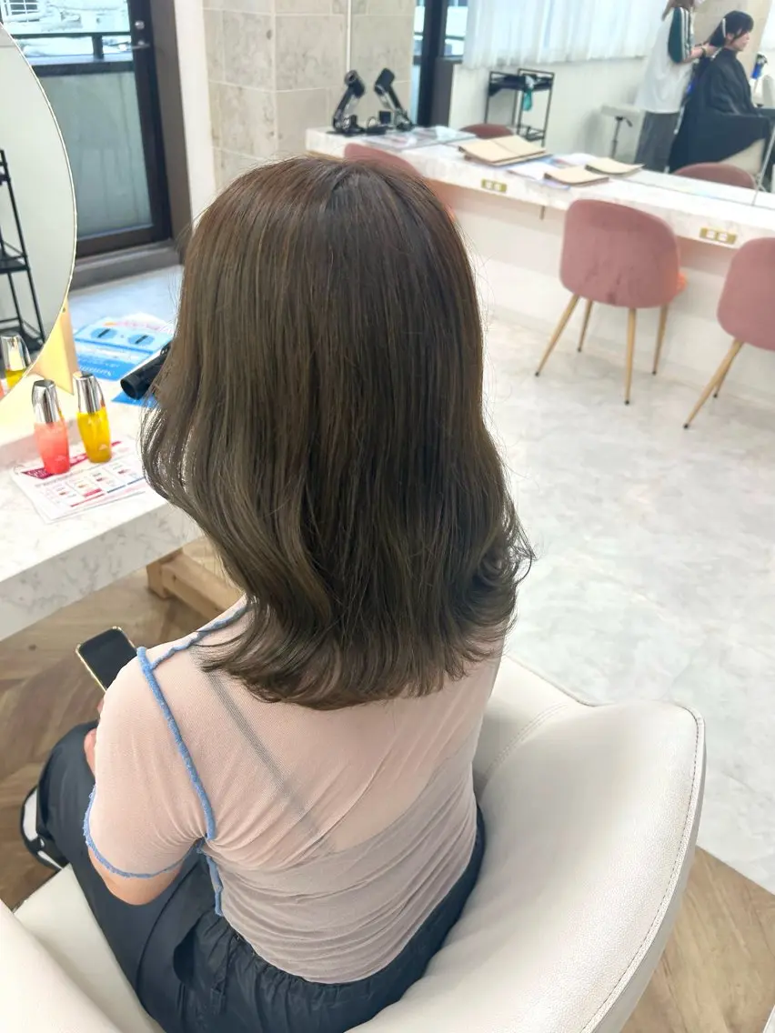 ミディアム ヘアカラー 新井 陽奏のヘアスタイル