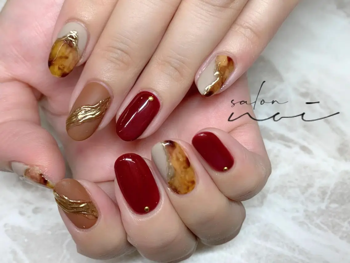 ネイル べっ甲ネイル ボルドー ハンドネイル salon noiのネイルデザイン