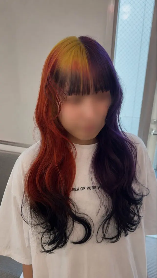 ロング カラー ブリーチ デザインカラー ツートーンカラー ヘアカラー デザインカラー🌈 メイク💄ヒカリ🌟のヘアスタイル