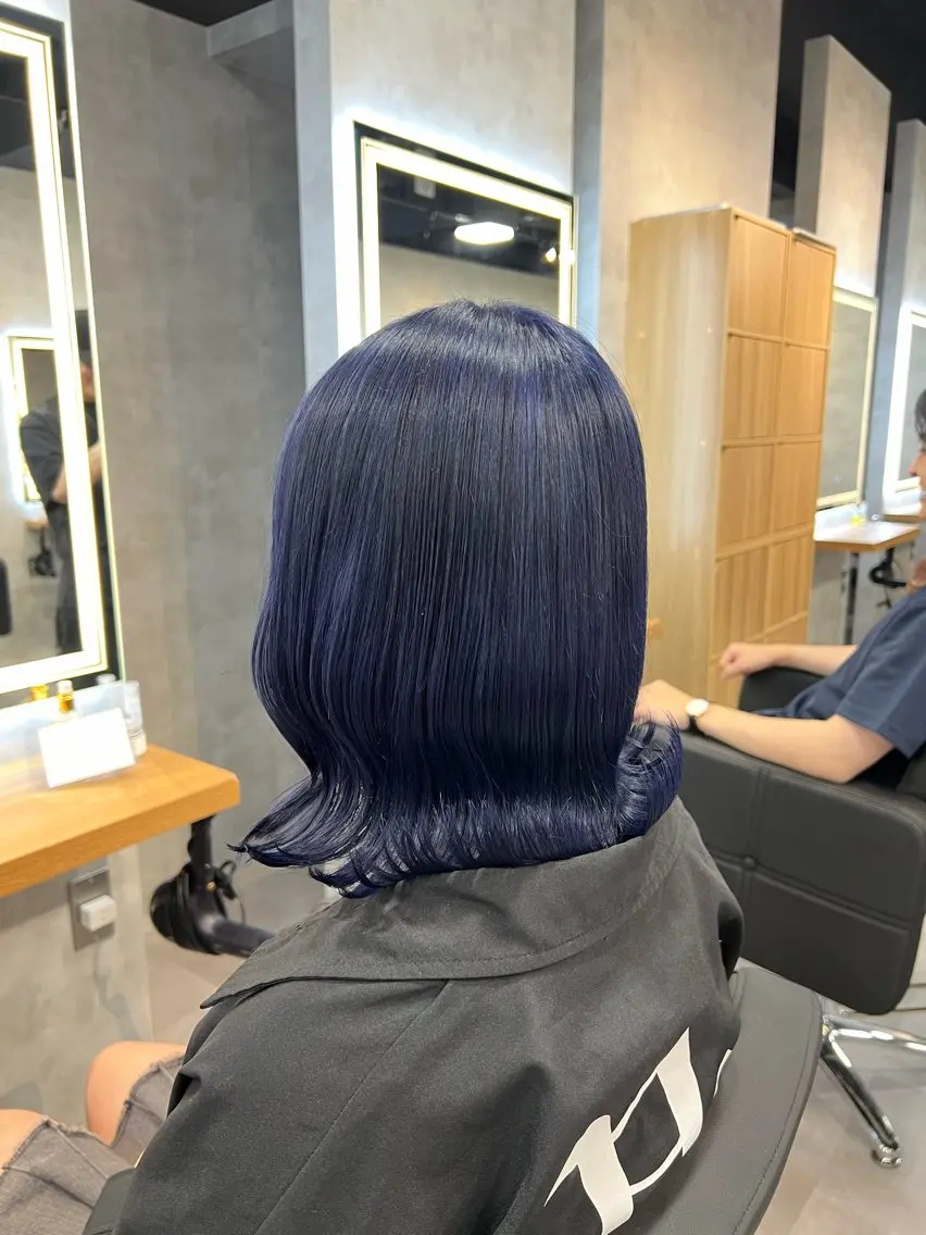 ミディアム カラー パーマ ヘアアレンジ 透明感ブリーチカラー 🌈TOMOHIROのヘアスタイル