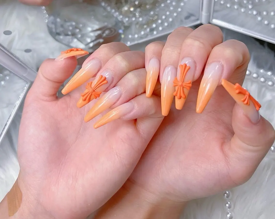 ネイル アートネイル オーロラネイル チークネイル 長さ出し フットネイル Miya _nailのネイルデザイン