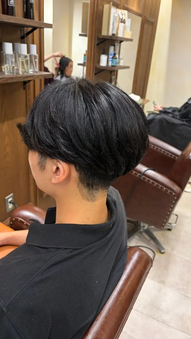メンズ モネ｜CLUTCH メンズカットカラーのヘアスタイル