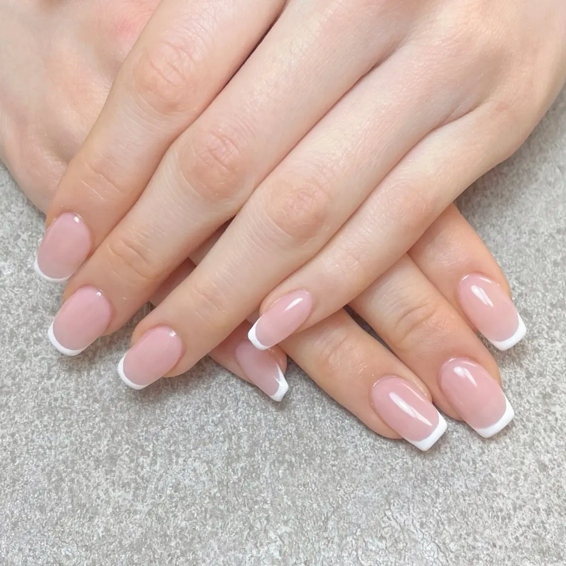 ネイル フレンチネイル nailroom DIASOMNIAのネイルデザイン