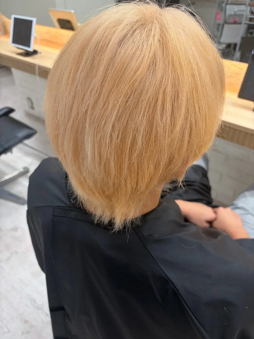 ショート ヘアカラー 🩵ᩚ はな🩵ᩚのヘアスタイル