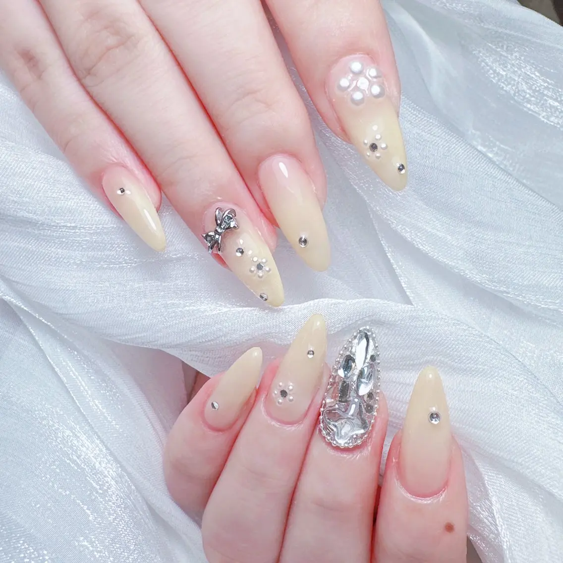 ネイル ハンドネイル M🌷nail 長さだし専門店のネイルデザイン