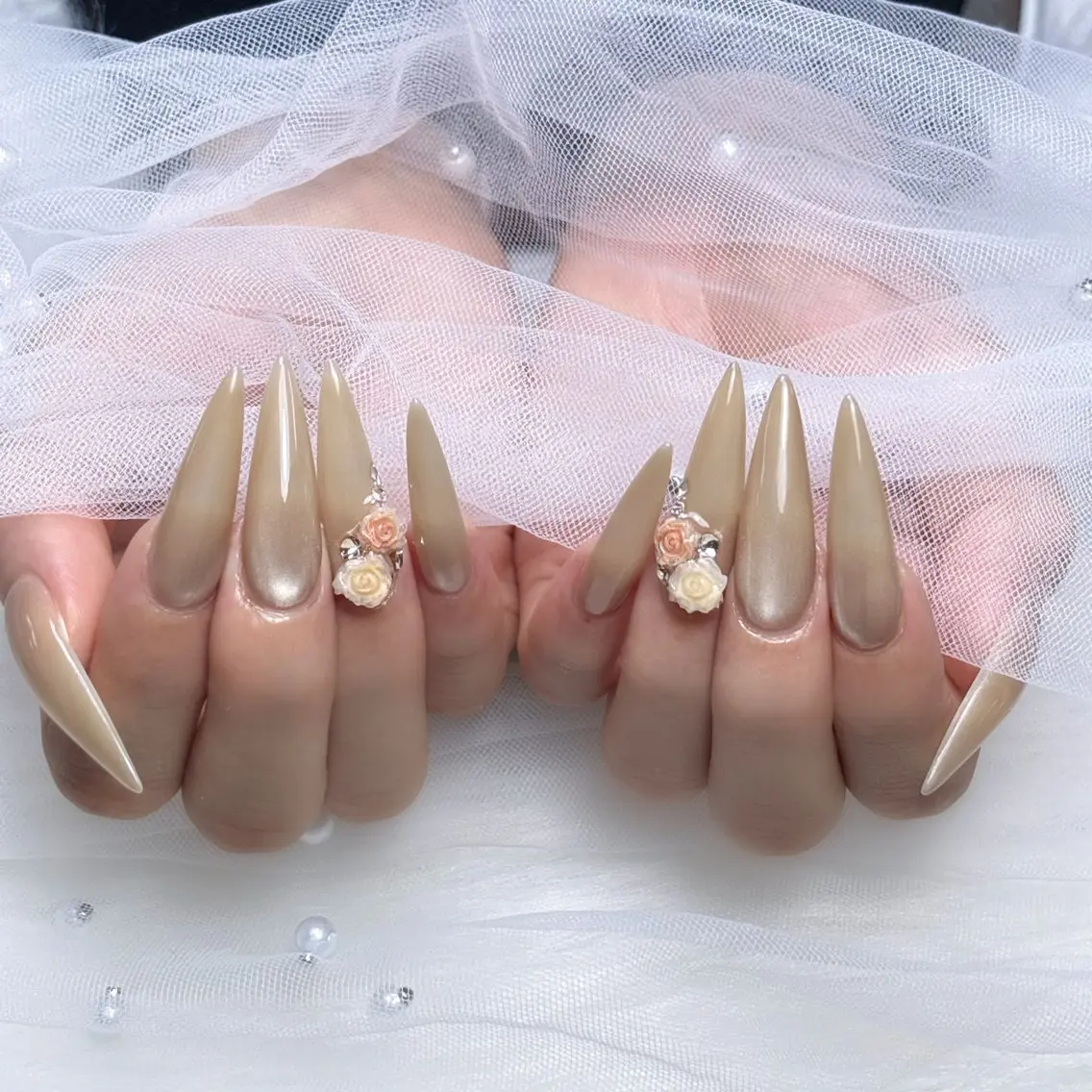 ネイル キラキラネイル 韓国ネイル マグネットネイル 夏ネイル ワンホンネイル ハンドネイル Sully Nail  Labのネイルデザイン