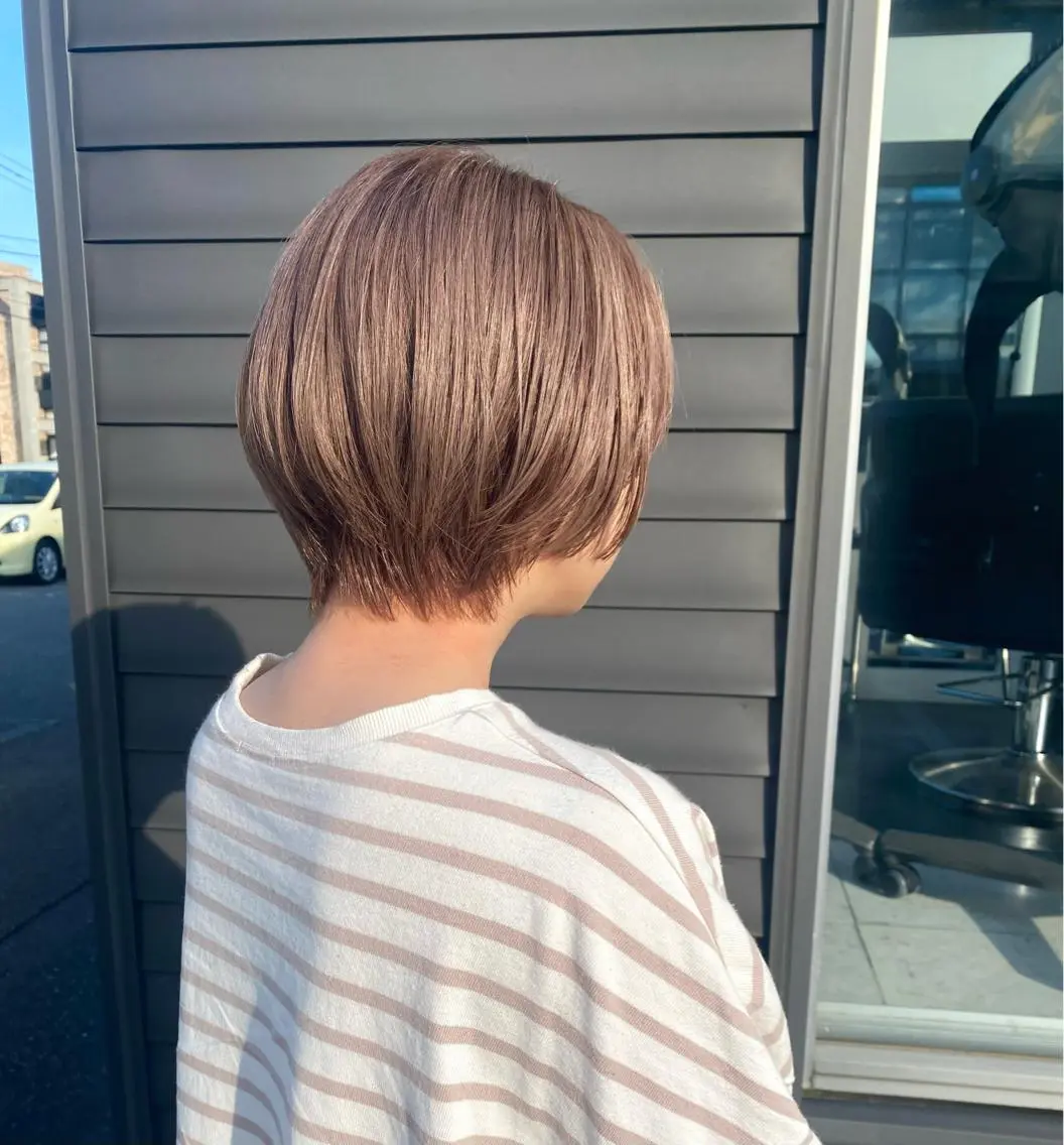 ショート カラー ブリーチ ショートヘア 多河 遥のヘアスタイル