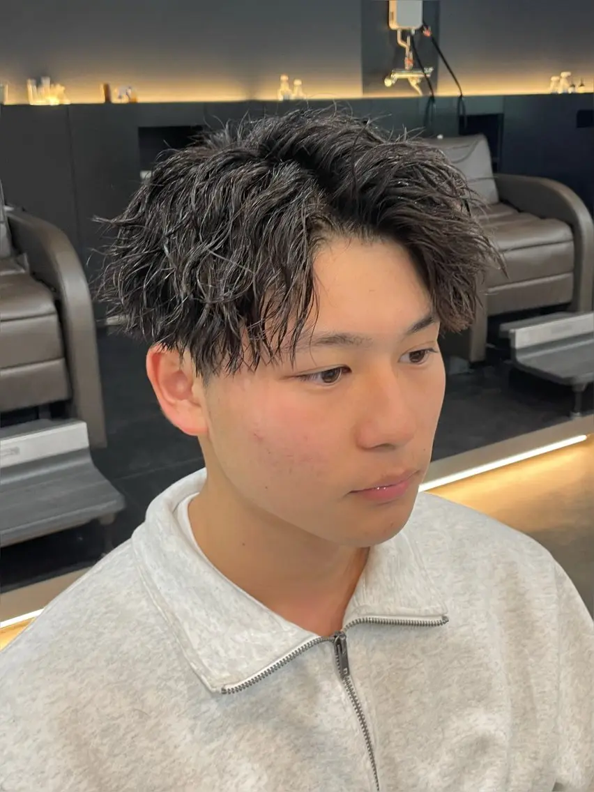 ショート パーマ ツイストスパイラルパーマ 似合わせカット スパイラルパーマ 【メンズ専門】 古田 隆悟のヘアスタイル