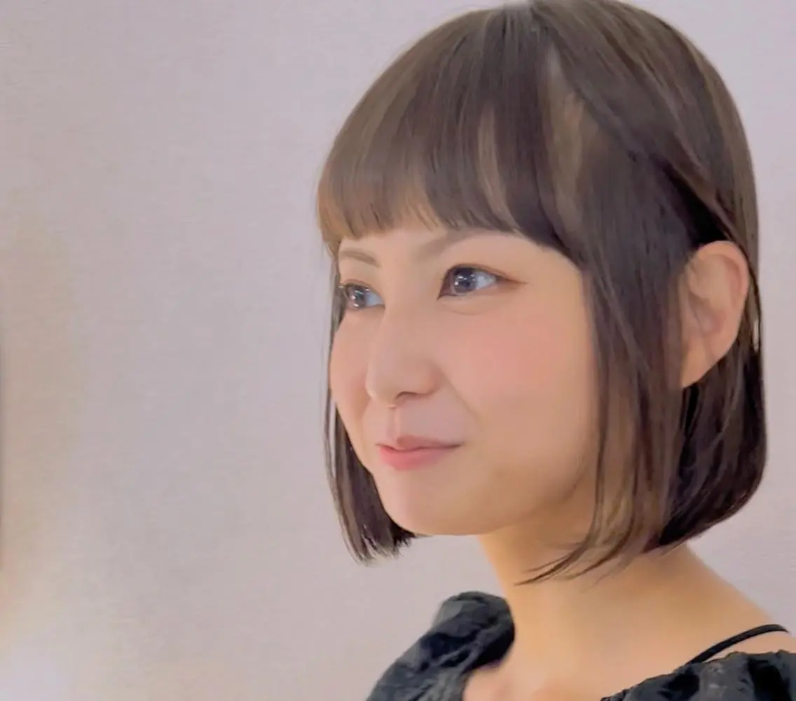 ショート 前下がりボブ ボブ ワイドバング カット MARRON 🍊mihoのヘアスタイル