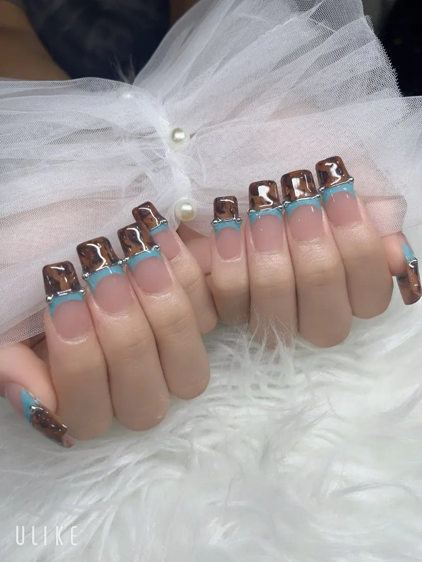 ネイル ハンドネイル YOLO NAILのネイルデザイン
