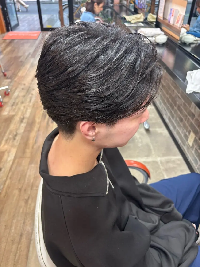 ヘアアレンジ メンズ カット イツキ🌕デザインカ ラー🥨髪質改善🫧のヘアスタイル