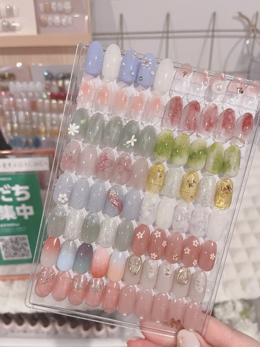 ネイル 春ネイル ハンドネイル riu🌙 ogataのネイルデザイン