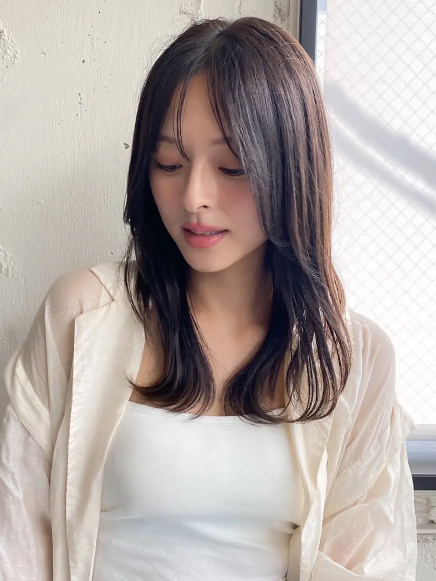 セミロング カラー ベージュカラー 透明感カラー くびれヘア レイヤーカット レイヤー×髪質改善✨ 渋谷/佐藤侑哉のヘアスタイル