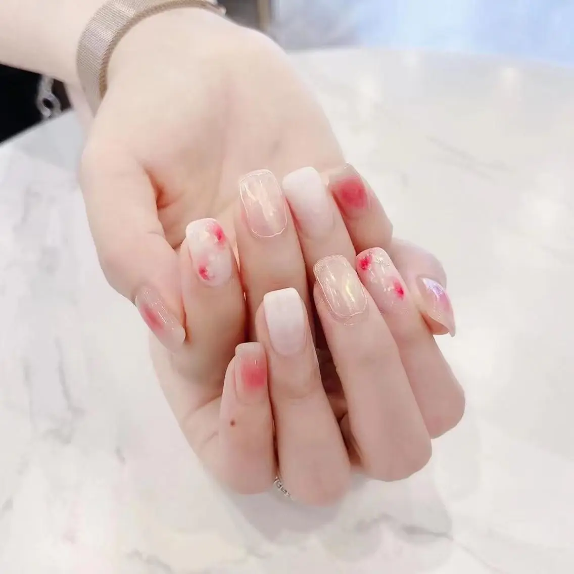 ネイル ハンドネイル MoonNail ユリ🌸のネイルデザイン