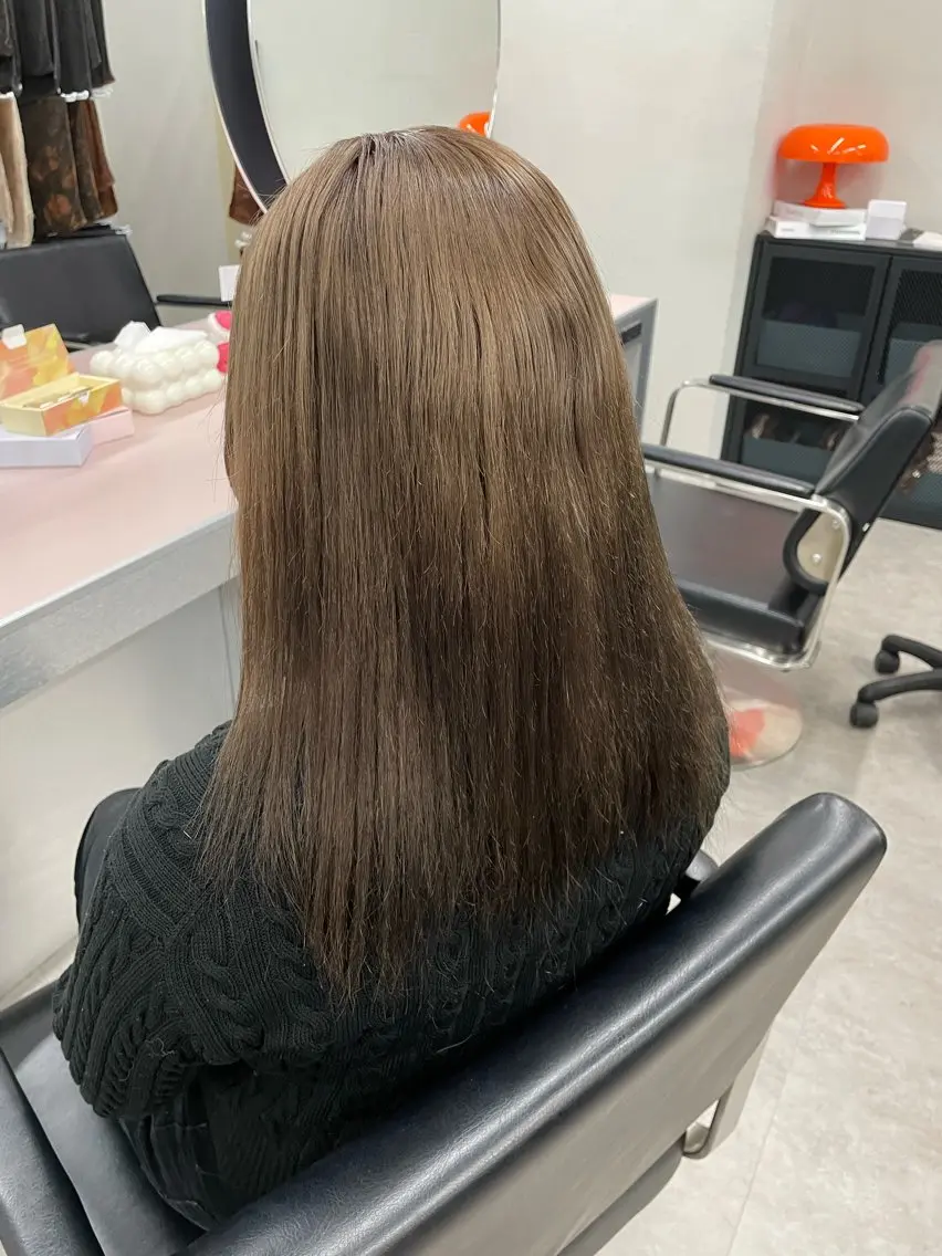 セミロング 奥野JAPAN🌈 艶髪カラーのヘアスタイル